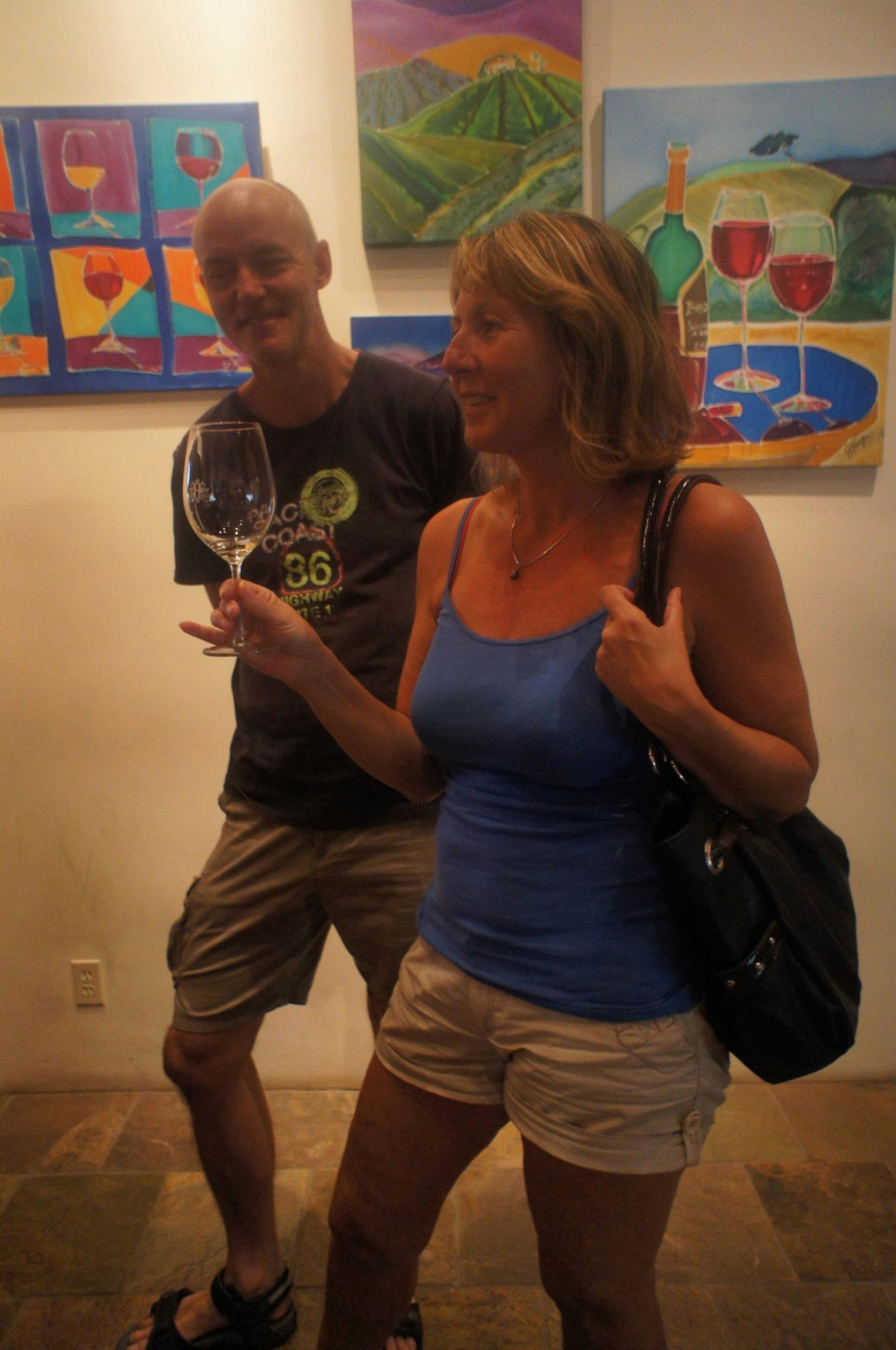Helen og Aksel med vinglass